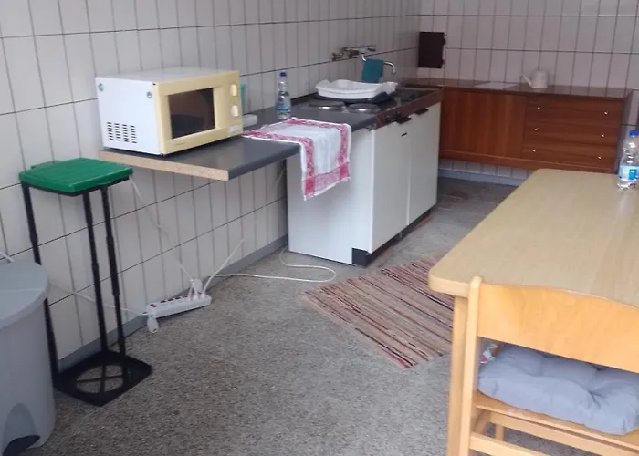 Ehemaliger Klosterhof Kamp alanı Nennslingen